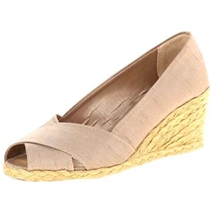 Adrienne Vittadini Footwear Women's Bailee Wedge